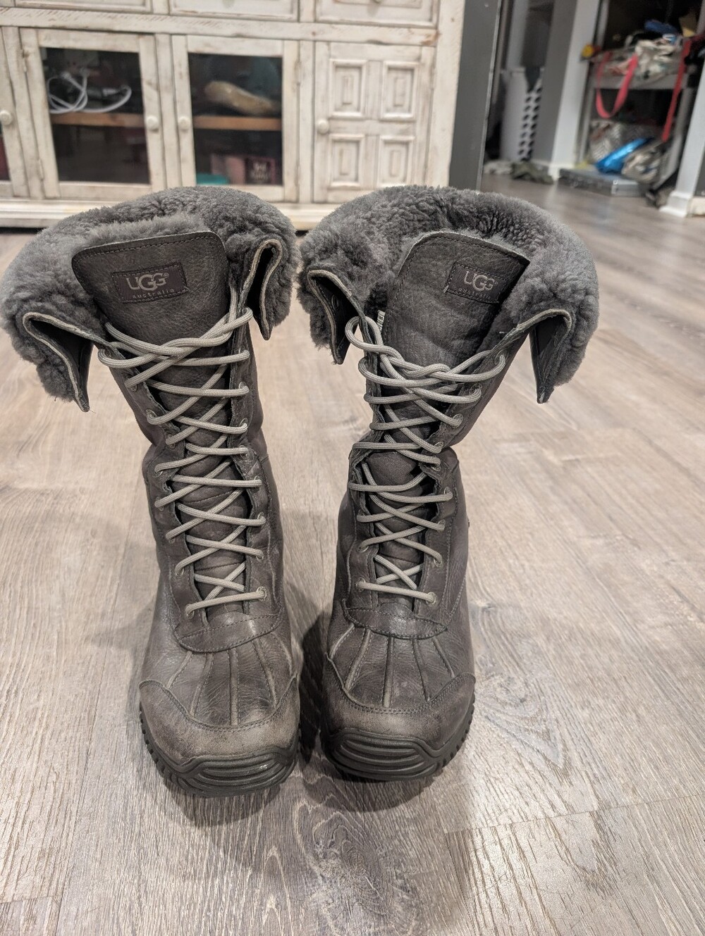 UGG Adirondack II Charcoal Grey Waterproof Leather Sheepskin Winter Boots 9.5